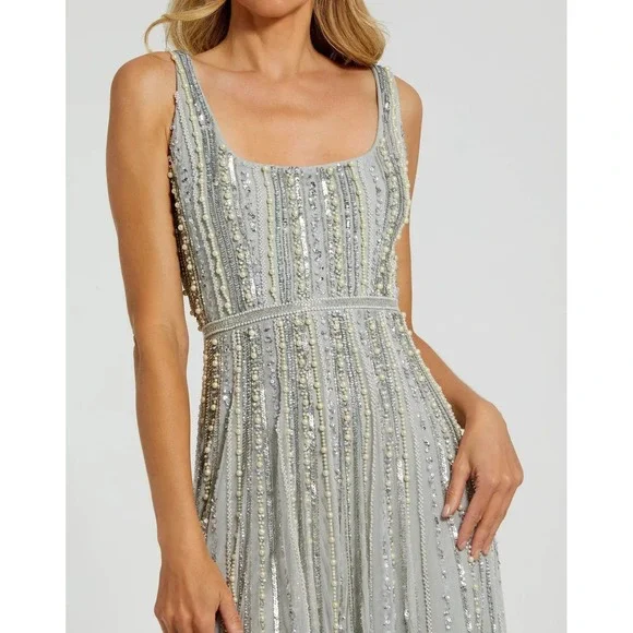 Mac Duggal Green Scoop Neck A-Line Gown With Striped Beading $698 - Size 2 - Picture 5 of 10